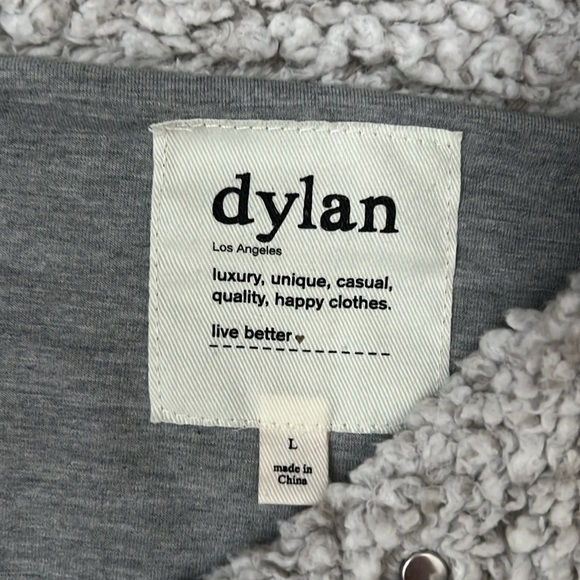 Fuzzy vest. Dylan brand. Size large. Barely worn. Size pockets. Snaps. - Picture 4 of 4